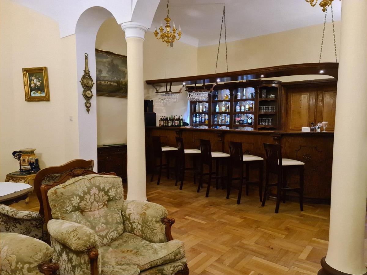 Pałac Henryków Szprotawa Exterior foto