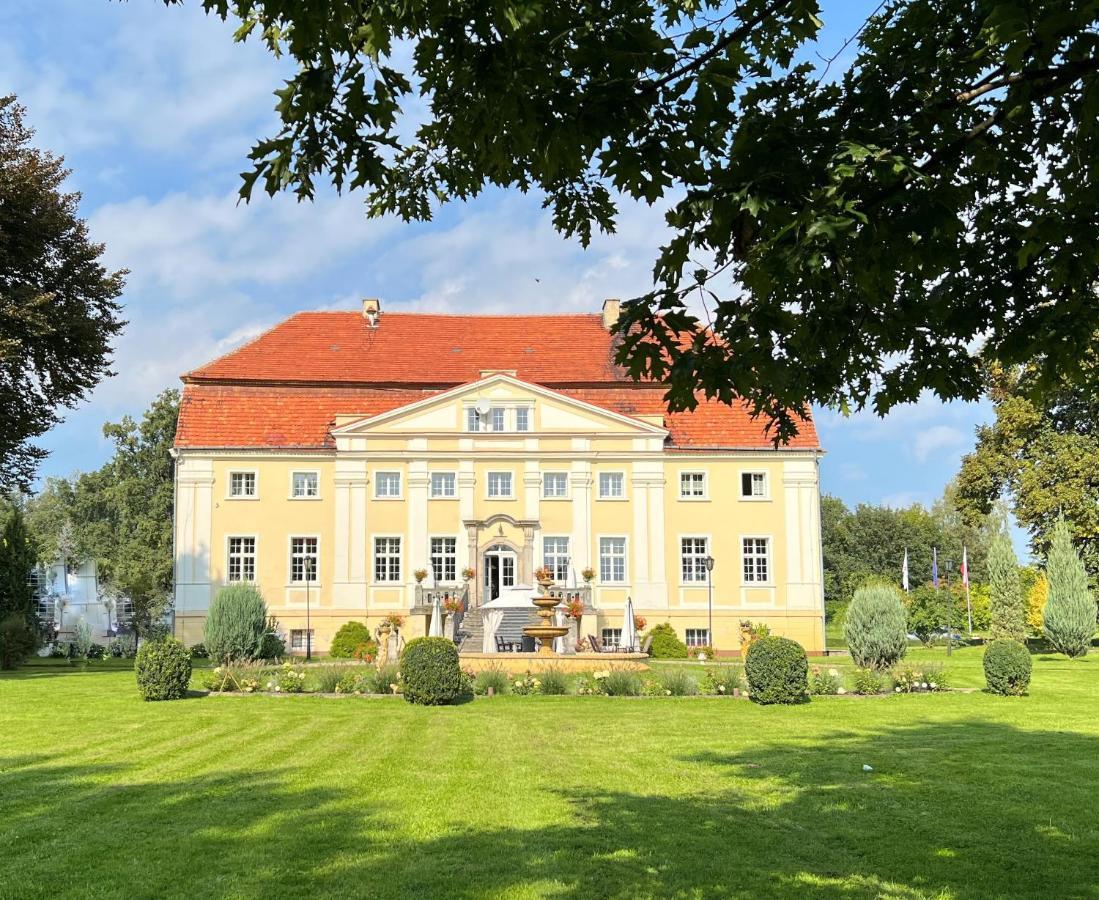 Pałac Henryków Szprotawa Exterior foto