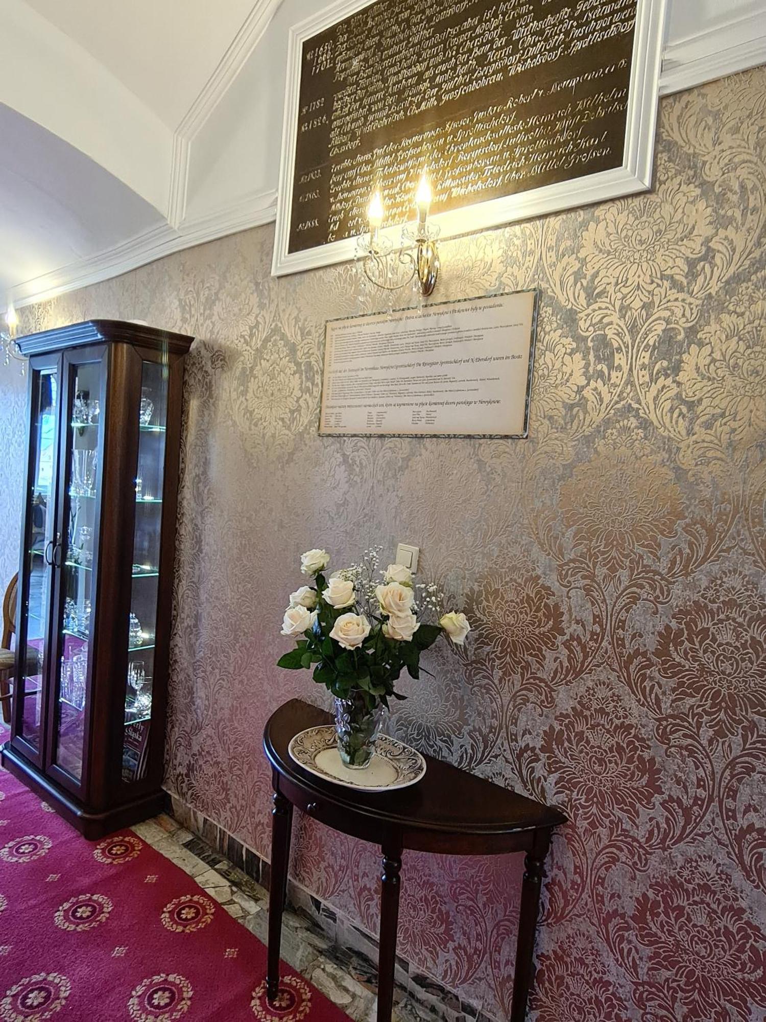 Pałac Henryków Szprotawa Exterior foto
